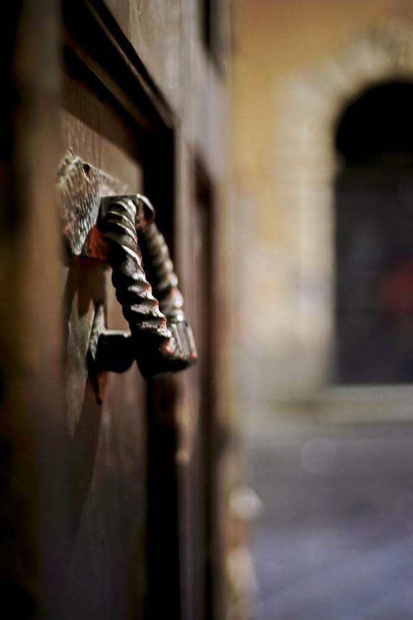 Bed and Breakfast Relais Anfitheatro Catania Esterno foto