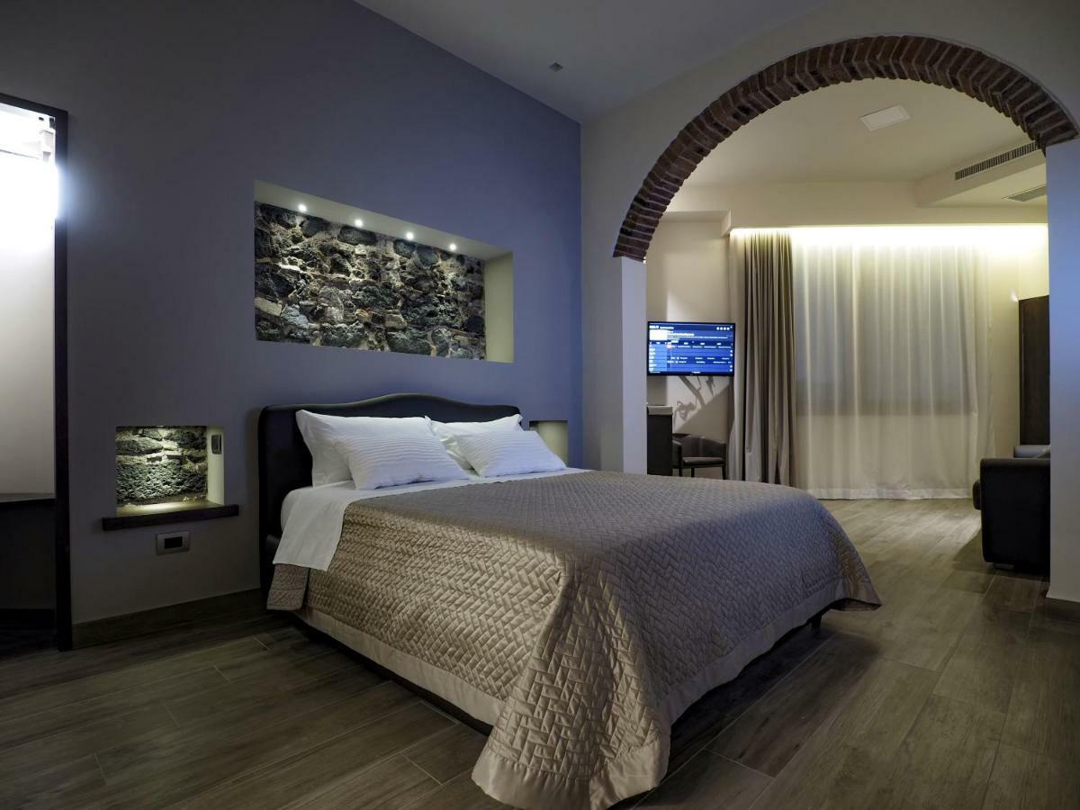 Bed and Breakfast Relais Anfitheatro Catania Esterno foto